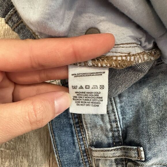 Free People Denim Short Shorts 26 Low Rise Raw Hems Button Fly Distressed - Picture 6 of 12